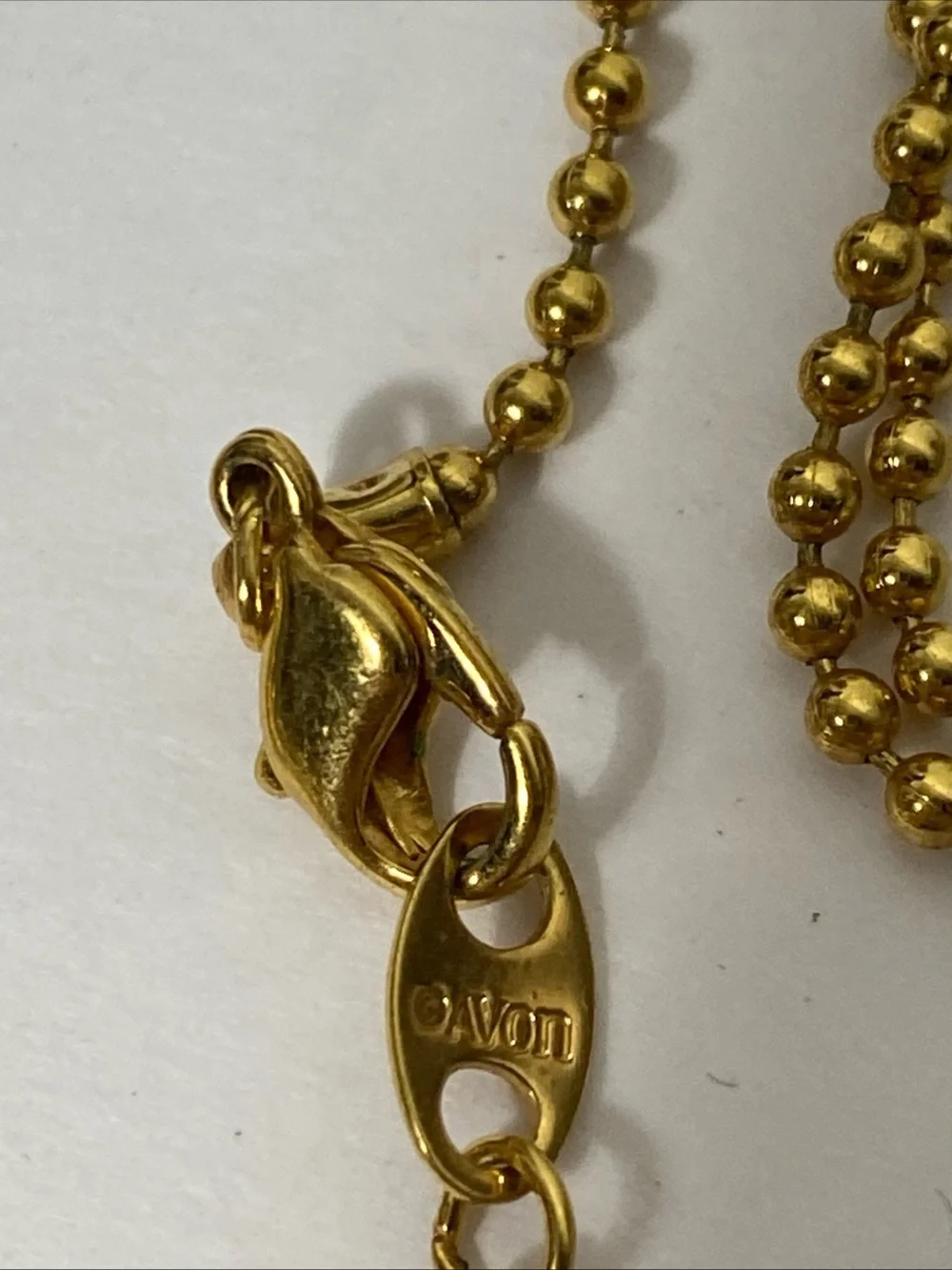 Vintage Gold tone Avon necklace a 